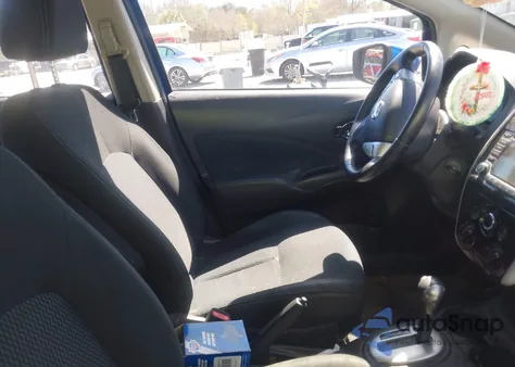 2016 Nissan Versa Note S (Sr)/S Plus/Sl/Sr/Sv z USA, uszkodzony, nr VIN 3N1CE2CPXGL355261